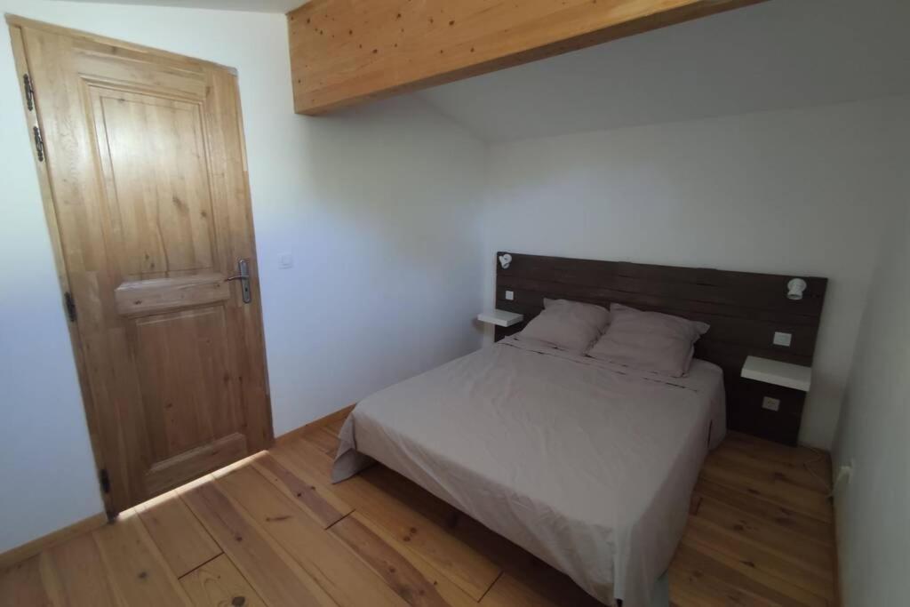 Logement Tout Confort Au Calme Entre Saint Tropez Et Les Gorges Du Verdon Льо Тороне Екстериор снимка
