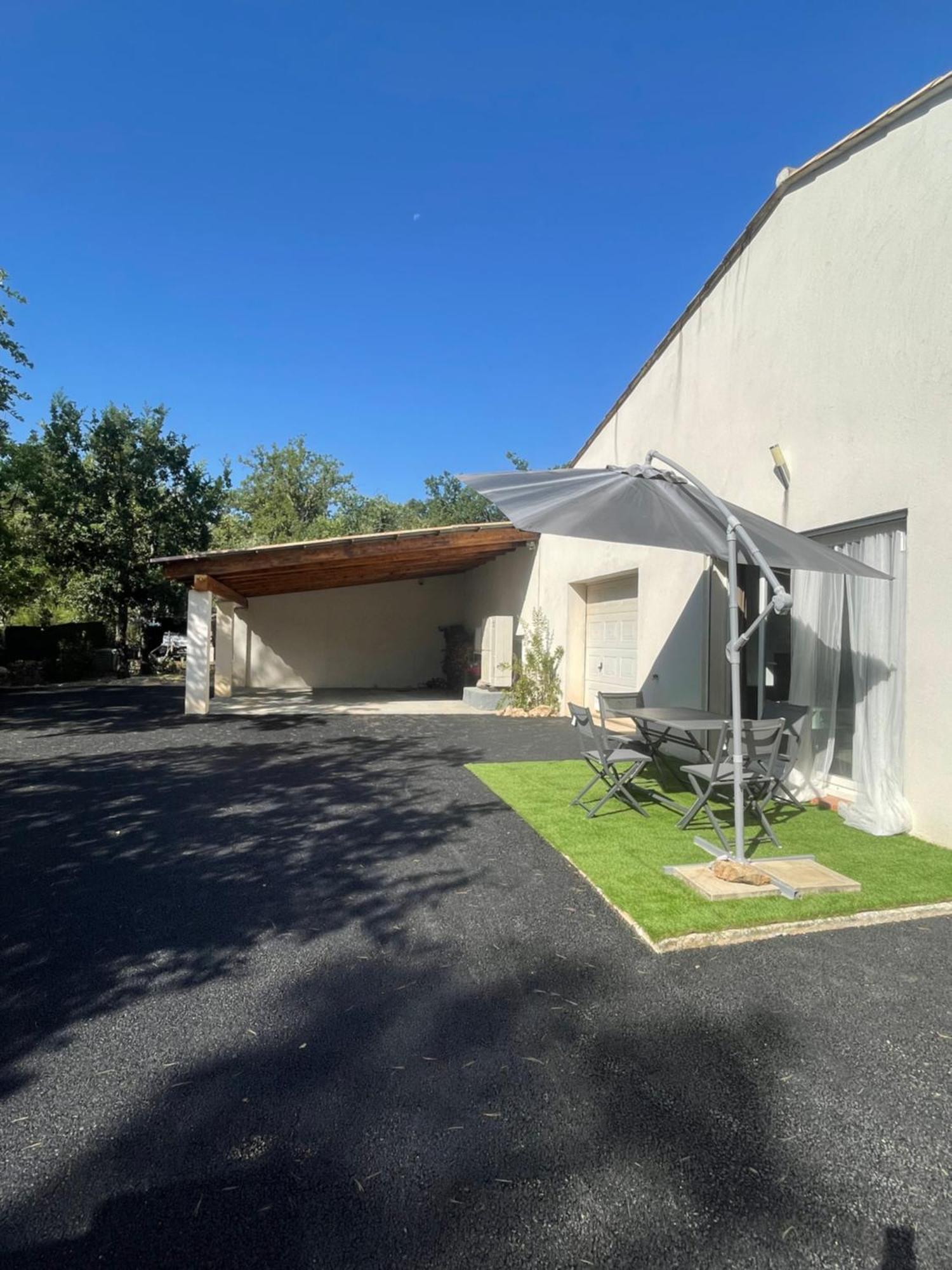 Logement Tout Confort Au Calme Entre Saint Tropez Et Les Gorges Du Verdon Льо Тороне Екстериор снимка